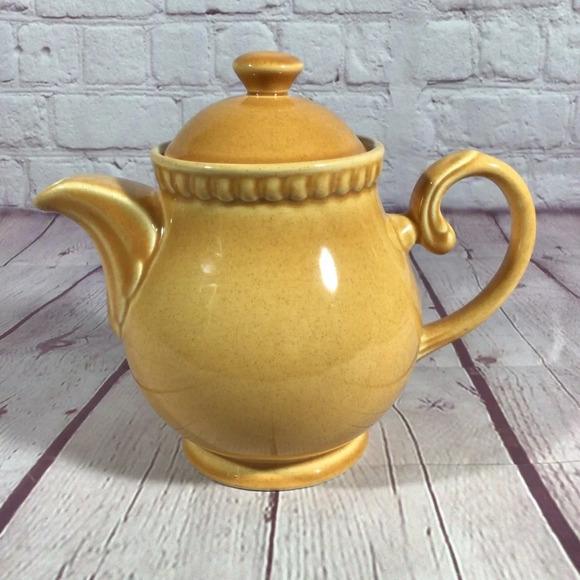 Vintage 1970’s Gold Stoneware Lidded Teapot - Picture 1 of 7